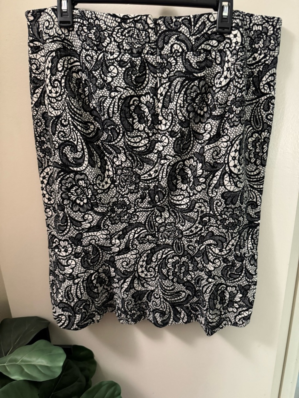 Black and Cream Floral Pencil Skirt with Ruffled back Hem Plus Size 16